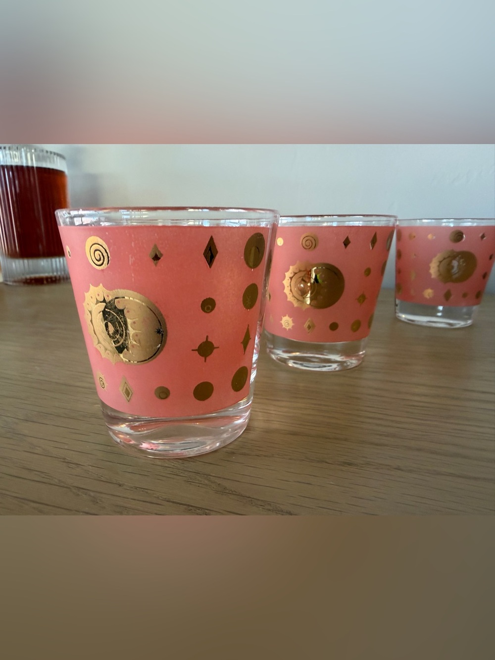 Gold Motif mid century Coral Shot Glass Set - Picture 7 of 7